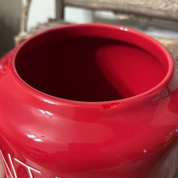 NWT Rae Dunn SANTA BABY LARGE CHUBBY CERAMIC CHRISTMAS CANISTER COOKIE JAR - Picture 11 of 12